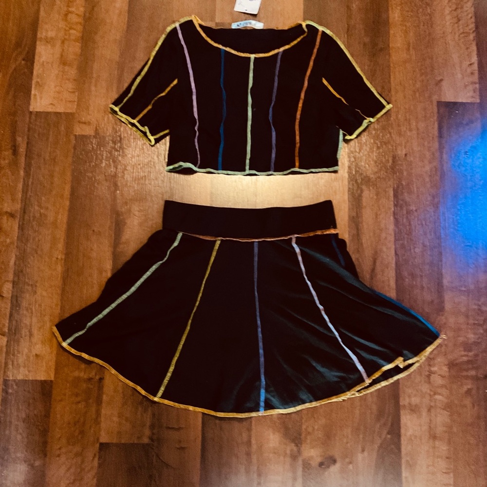 SKIRT SUIT (L) NEW